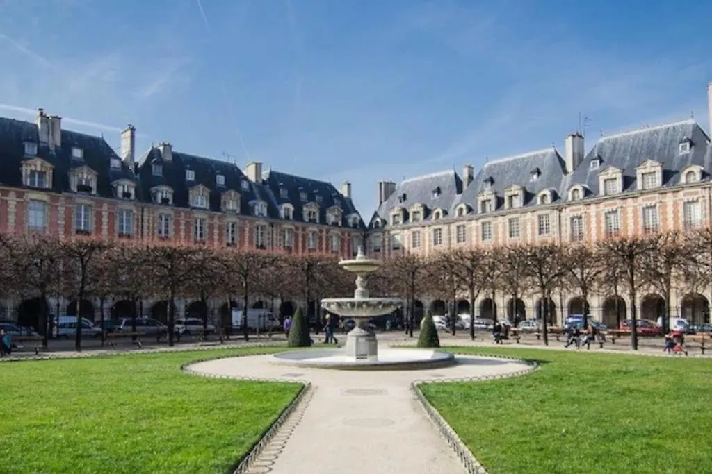 Apartment 07 Grand Studio On The Place Des Vosges Paris