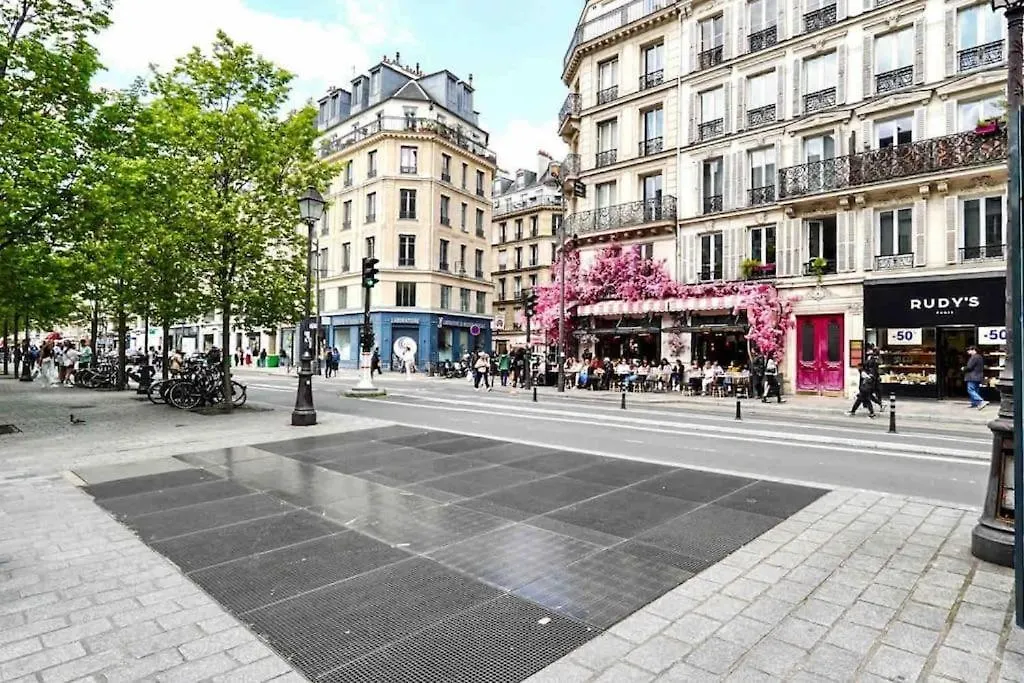 07 Grand Studio On The Place Des Vosges Paris 0*,